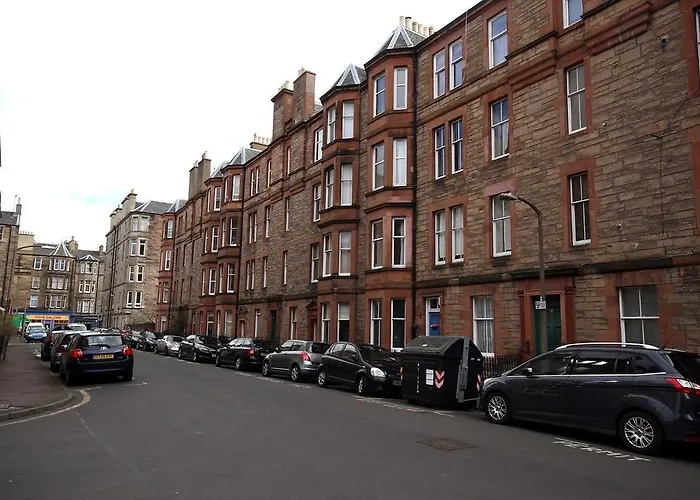 Hamish\'S Hame Edinburgh Licence No Eh 69774 P